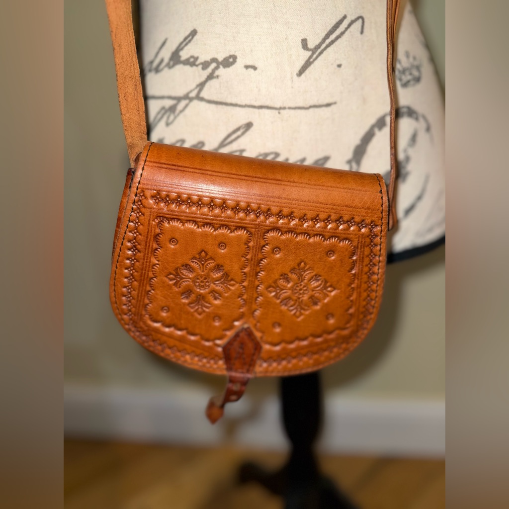 Handcrafted Tan Leather Crossbody Bag